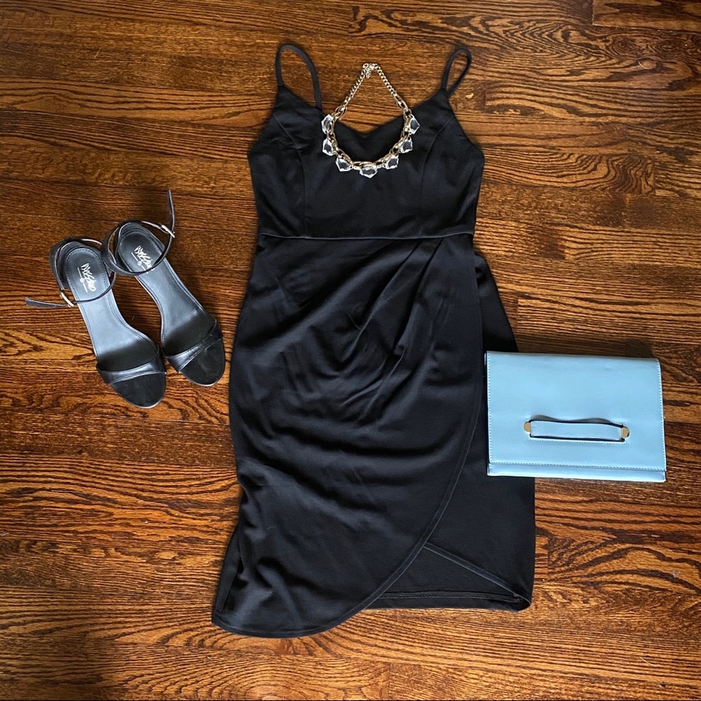 LIttle black bodycon dress